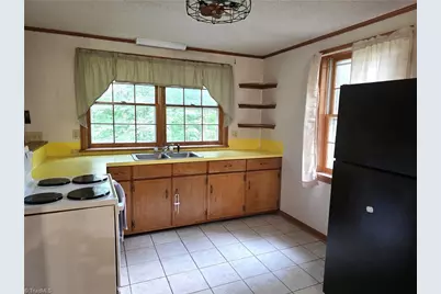 146 King Park Circle, Mount Airy, NC 27030 - Photo 25