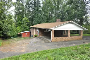 146 King Park Cir, Mount Airy, NC 27030 - Photo 5