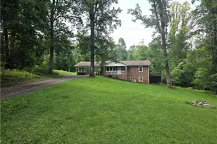 146 King Park Cir, Mount Airy, NC 27030 - Photo 3