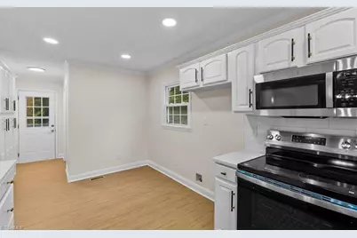 5007 Shoreline Drive, Summerfield, NC 27410 - Photo 11