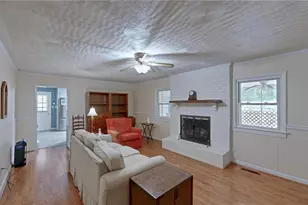3908 Beverly Hills Dr, High Point, NC 27265 - Photo 9