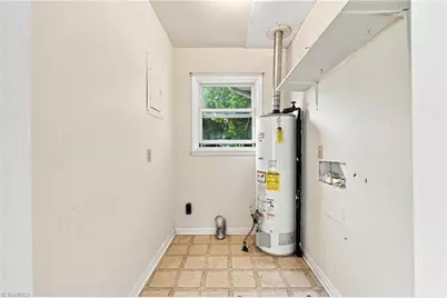 201 Rolling Road, Burlington, NC 27217 - Photo 17