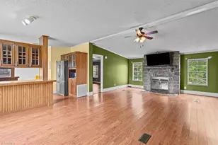 184 Lick Fork Creek Rd, Reidsville, NC 27320 - Photo 5