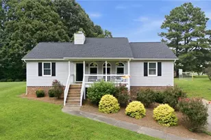 126 Fox Chase Ct, Lexington, NC 27295 - Photo 1
