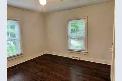 3015 Central Avenue, High Point, NC 27260 - Photo 9