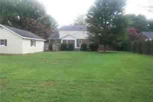 4109 Windlestraw Ln, Greensboro, NC 27410 - Photo 27