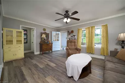 923 South Street, Mount Airy, NC 27030 - Photo 3