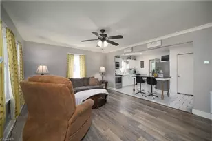 923 South St, Mount Airy, NC 27030 - Photo 5