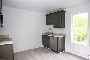 126 Tate St, Greensboro, NC 27403 - Photo 19