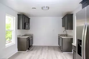 126 Tate St, Greensboro, NC 27403 - Photo 17
