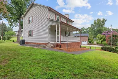 1912 Inman Circle, Mount Airy, NC 27030 - Photo 3