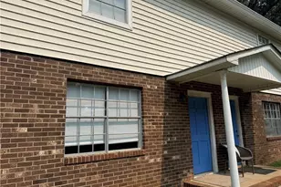 506 Summit St, Madison, NC 27025 - Photo 1