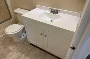 506 Summit St, Madison, NC 27025 - Photo 13