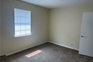 506 Summit St, Madison, NC 27025 - Photo 17