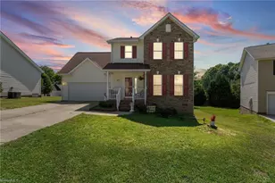 1315 Camden Pl Ct, Winston-Salem, NC 27103 - Photo 1