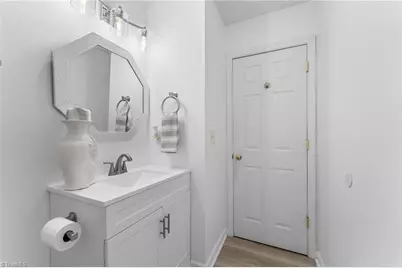 1315 Camden Place Court, Winston-Salem, NC 27103 - Photo 33
