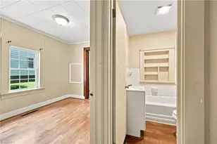 221 Zollicoffer Ave, Henderson, NC 27536 - Photo 13