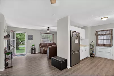 977 Shalimar Drive, Winston-Salem, NC 27107 - Photo 9