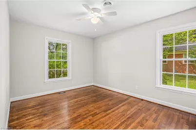 701 N Peace Haven Road, Winston-Salem, NC 27104 - Photo 25