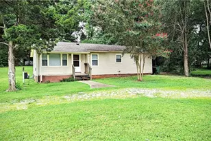 826 Graylyn Dr, High Point, NC 27263 - Photo 1
