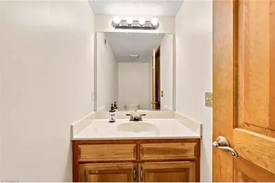 413 Hollinswood Avenue, Winston-Salem, NC 27103 - Photo 23