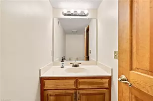 413 Hollinswood Ave, Winston-Salem, NC 27103 - Photo 23