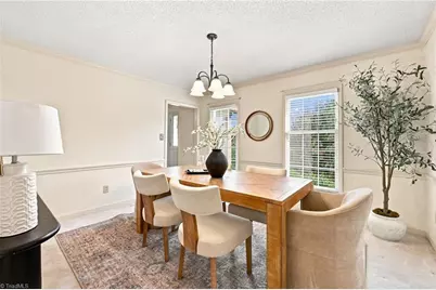 413 Hollinswood Avenue, Winston-Salem, NC 27103 - Photo 5