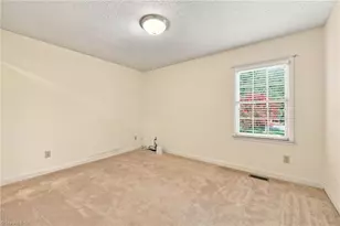 413 Hollinswood Ave, Winston-Salem, NC 27103 - Photo 11