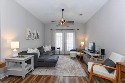 7100 W Friendly Avenue #308, Greensboro, NC 27410 - Photo 3