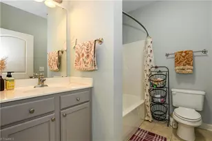 7100 W Friendly Ave, Greensboro, NC 27410 - Photo 9