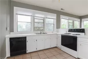 1025 W End Blvd, Winston-Salem, NC 27101 - Photo 29