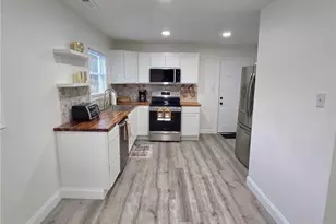1418 24th St, Winston-Salem, NC 27105 - Photo 5