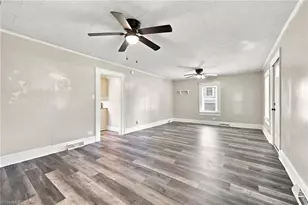 1313 Fairfield Dr, Winston-Salem, NC 27127 - Photo 7