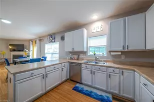 513 Cornelia Dr, Graham, NC 27253 - Photo 9