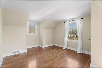 724 S Sunset Drive, Winston-Salem, NC 27103 - Photo 17