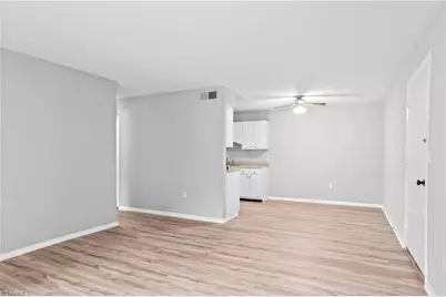 2230 Sunderland Road #42E, Winston-Salem, NC 27103 - Photo 3