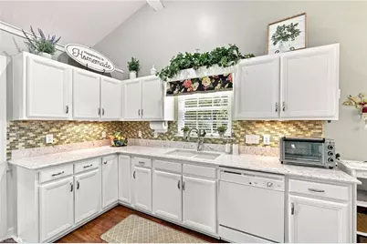 2036 Sweetbay Circle, Burlington, NC 27215 - Photo 13
