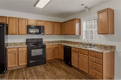 4020 Tarrant Trace Circle, High Point, NC 27265 - Photo 13