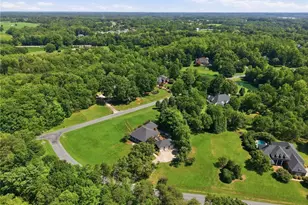 3922 Old Berkshire Dr, Browns Summit, NC 27214 - Photo 31
