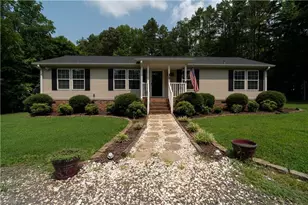 149 Bonkin Lake Rd, Mocksville, NC 27028 - Photo 1