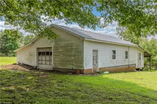 4988 Amick Ln, Liberty, NC 27298 - Photo 33