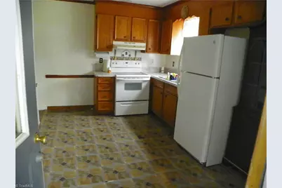 189 High Bluff Drive, Lexington, NC 27295 - Photo 7