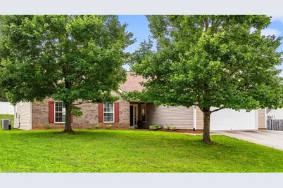 705 Eagle Point Drive, Kernersville, NC 27284 - Photo 3