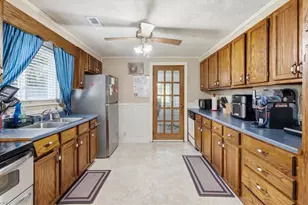 3914 Macarthur Rd, Winston-Salem, NC 27107 - Photo 5