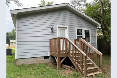 513 W Dameron Avenue, Liberty, NC 27298 - Photo 7