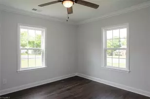 1000 Pine Cir Dr, High Point, NC 27265 - Photo 5
