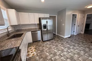 2740 Bridgeport Dr, Winston-Salem, NC 27103 - Photo 7