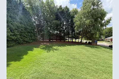 2740 Bridgeport Drive, Winston-Salem, NC 27103 - Photo 23