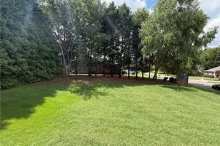 2740 Bridgeport Dr, Winston-Salem, NC 27103 - Photo 23