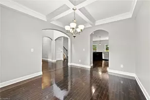 5409 Torwood Dr, Greensboro, NC 27409 - Photo 7